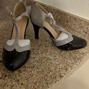 Mary Jane T-Strap shoes